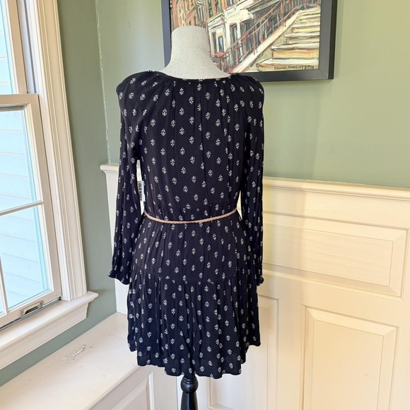 NWT Old Navy boho pheasant dress long sleeves blue floral print - Picture 3 of 7